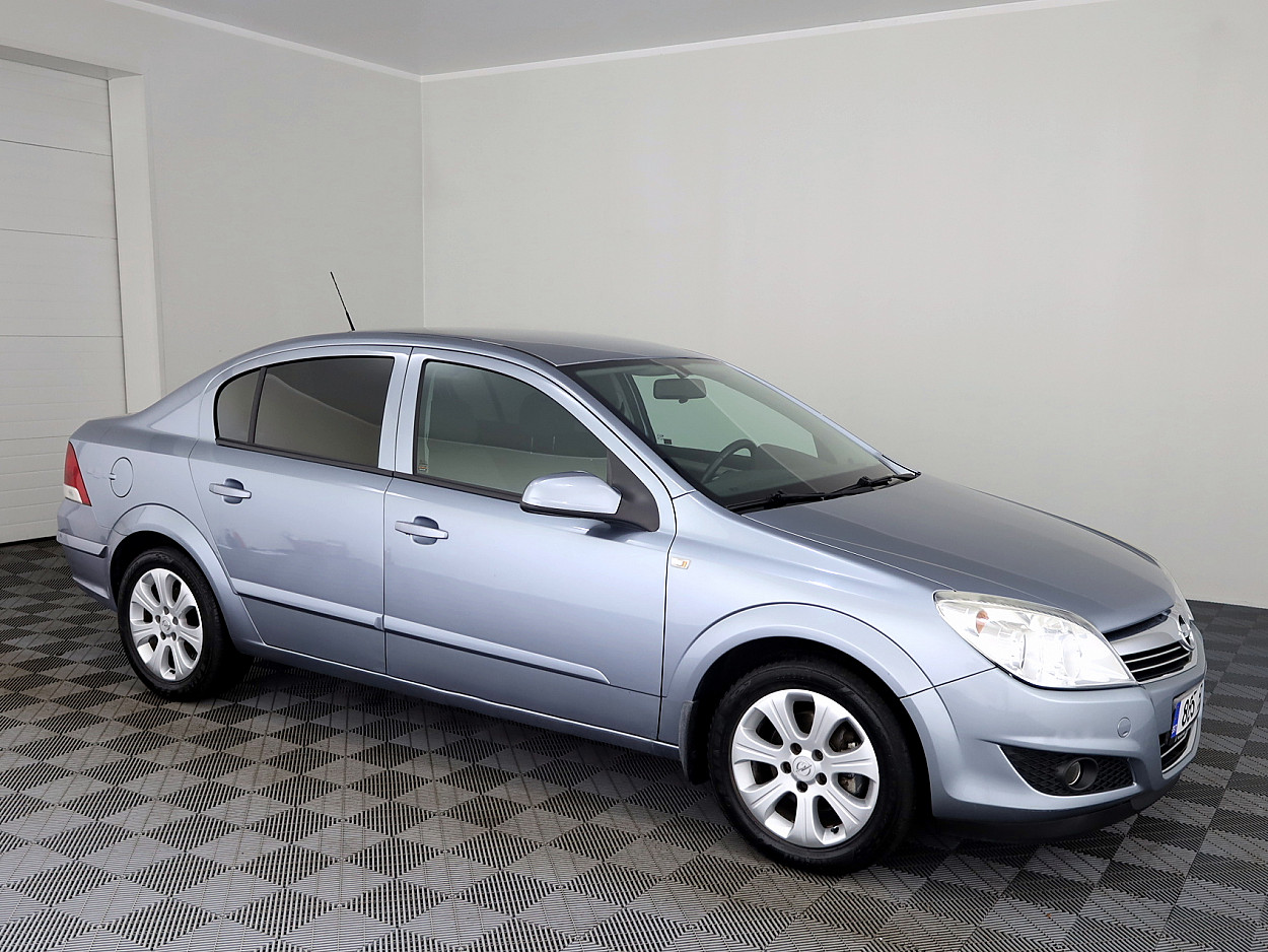 Opel Astra Elegance Facelift 1.6 85kW