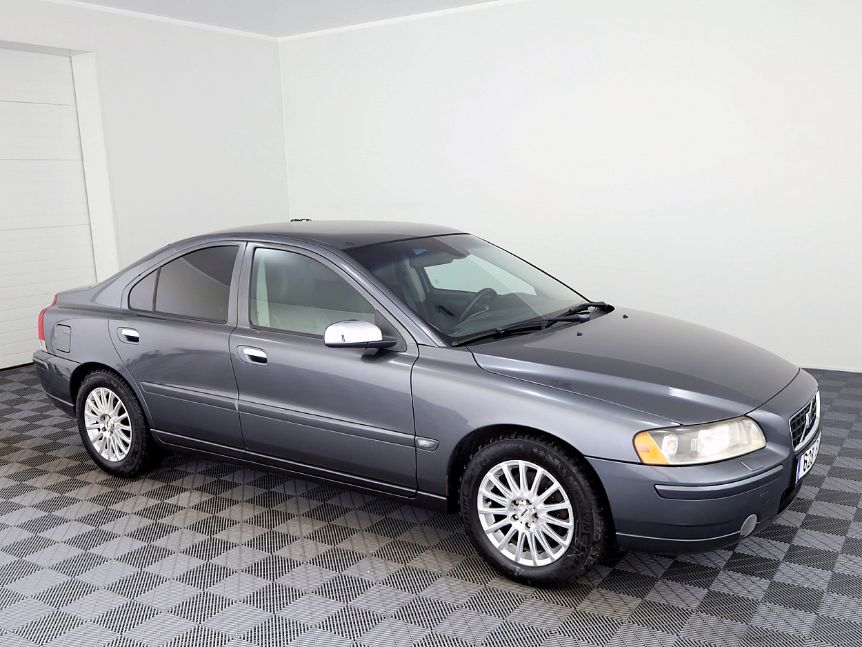 Volvo S60 Summum Facelift ATM 2.5 154kW