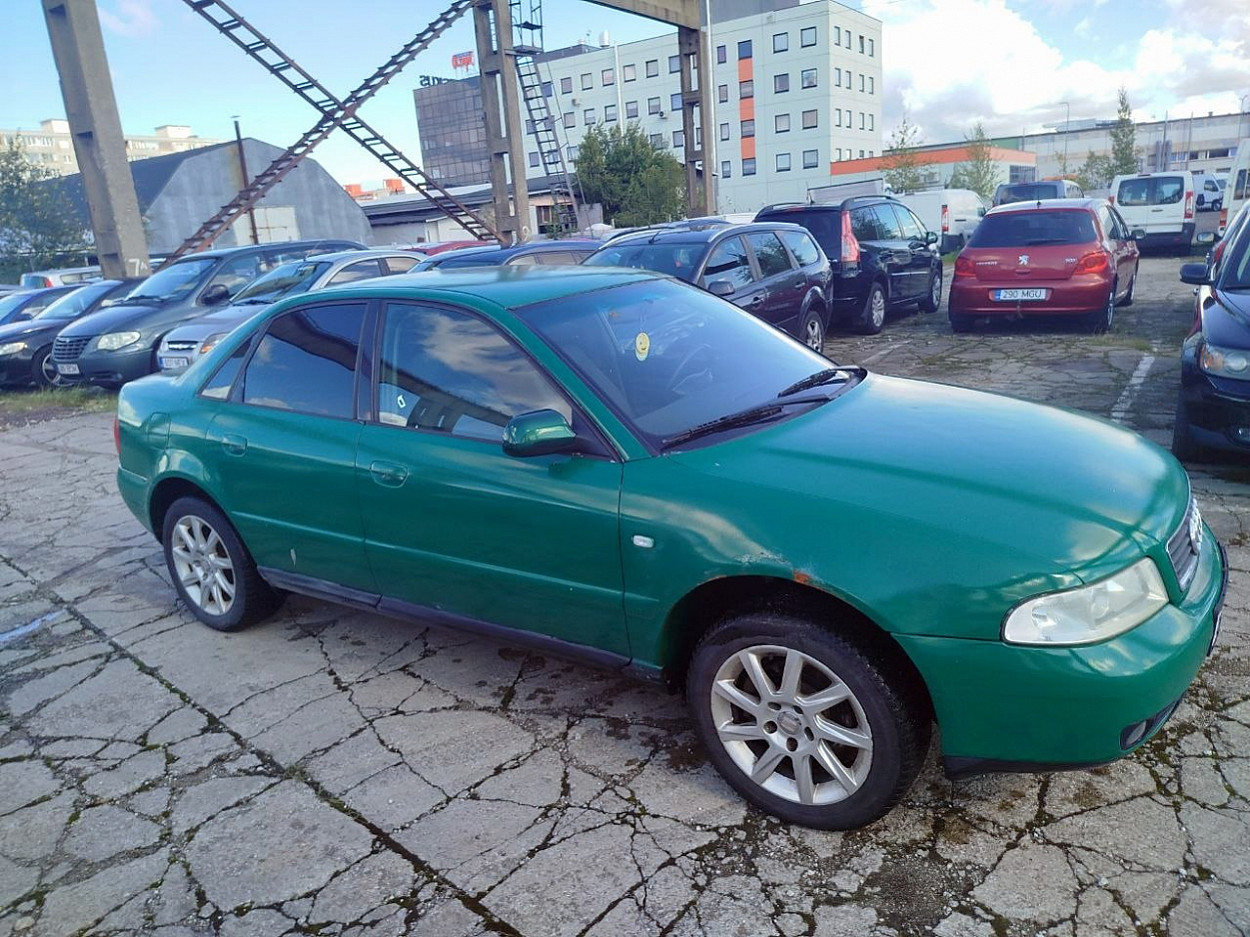 Audi A4 Comfortline Facelift 1.6 74kW