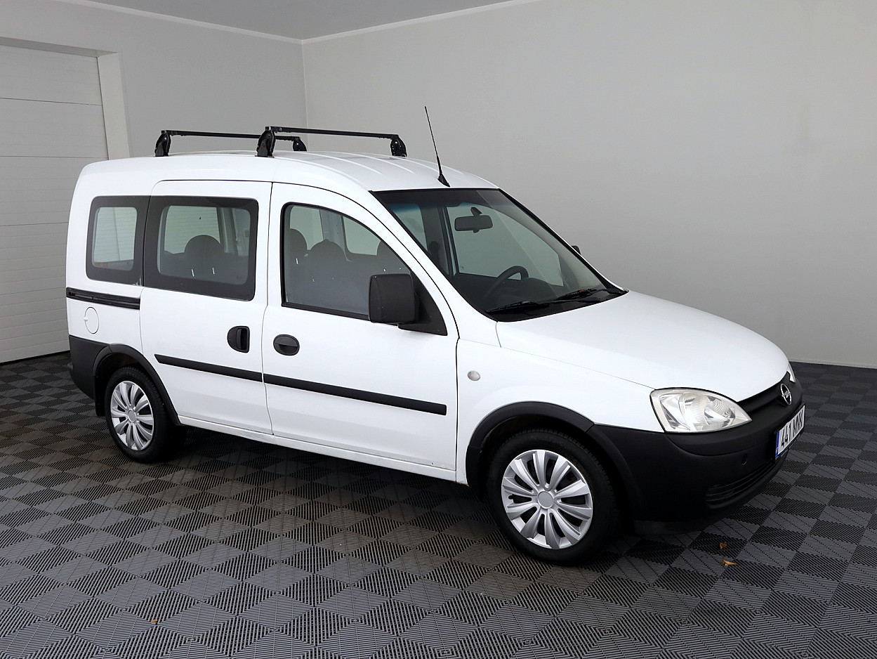 Opel Combo Kombi Passenger 1.6 69kW