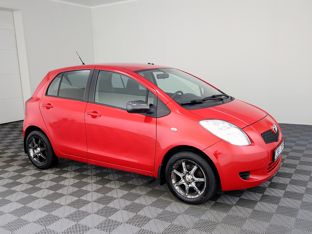Toyota Yaris Linea Sol 1.3 64kW