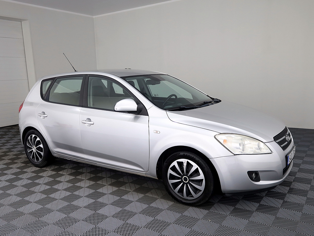 Kia Ceed Elegance ATM 2.0 105kW