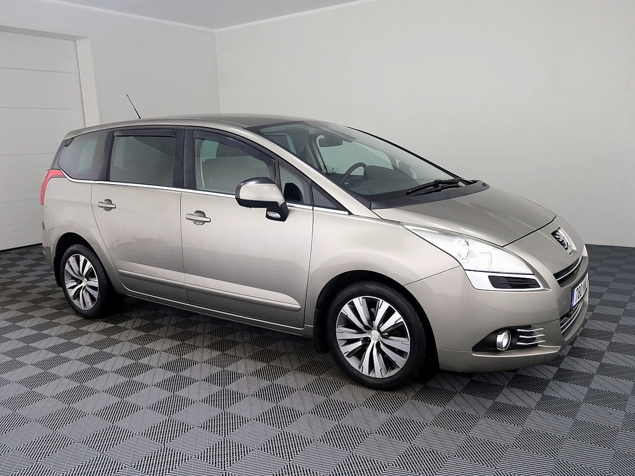 Peugeot 5008 Elegance ATM 1.6 115kW
