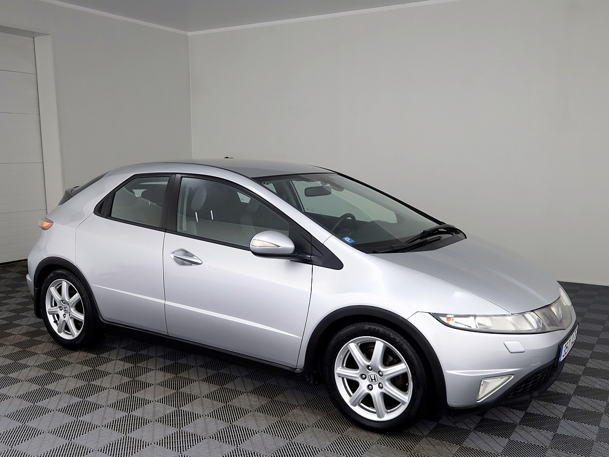 Honda Civic Elegance ATM 1.8 103kW