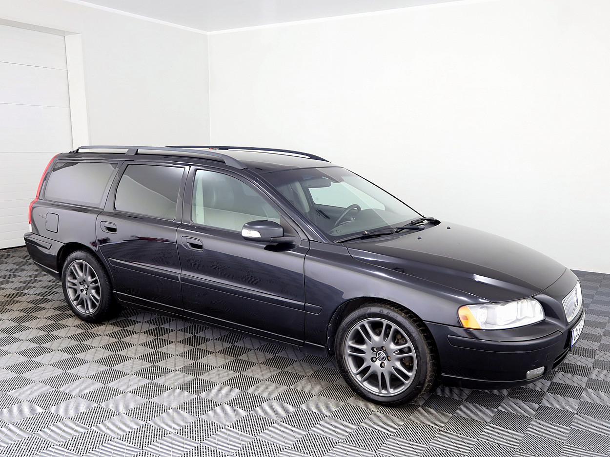 Volvo V70 Summum Facelift ATM 2.4 D5 136kW