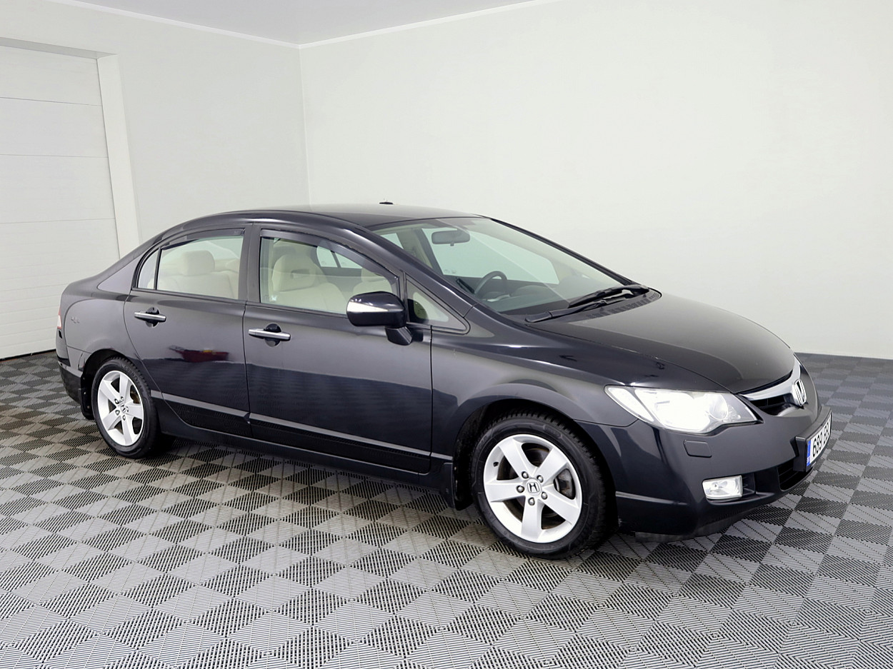 Honda Civic Elegance ATM 1.8 103kW