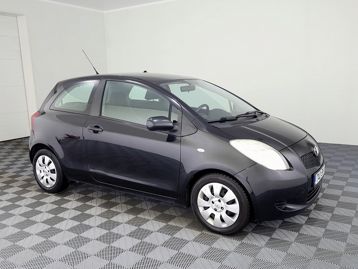 Toyota Yaris Linea Sol A-C ATM 1.3 64kW