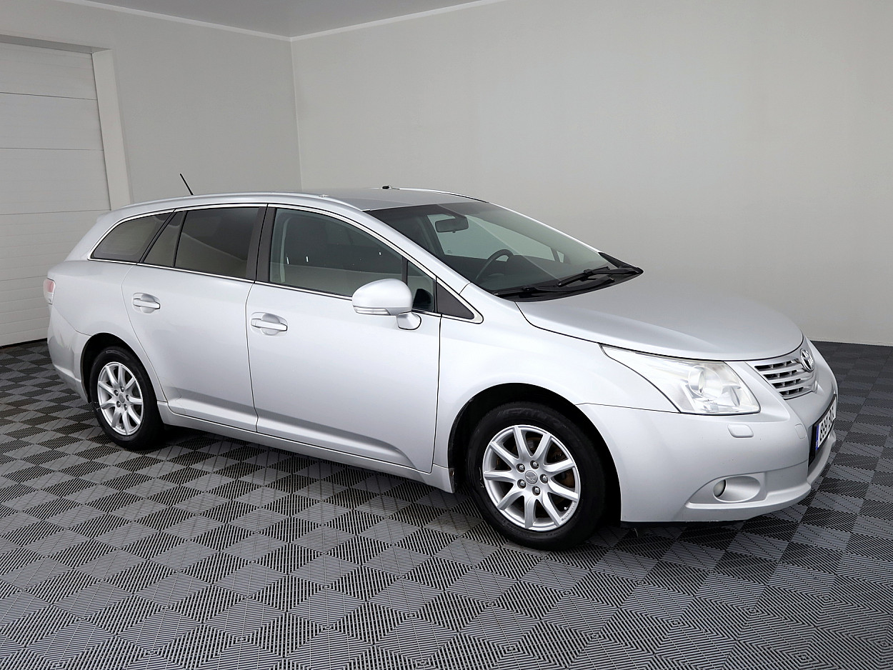 Toyota Avensis Linea Sol ATM 1.8 108kW