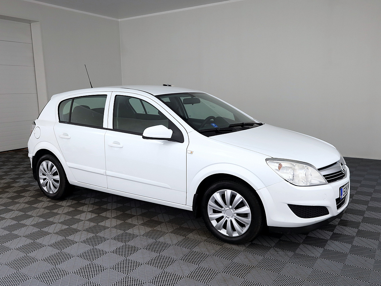 Opel Astra Elegance Facelift ATM 1.6 85kW