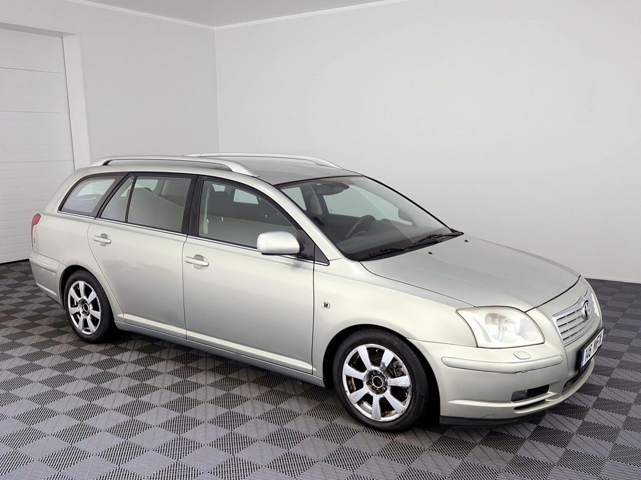 Toyota Avensis Linea Sol ATM 2.0 108kW