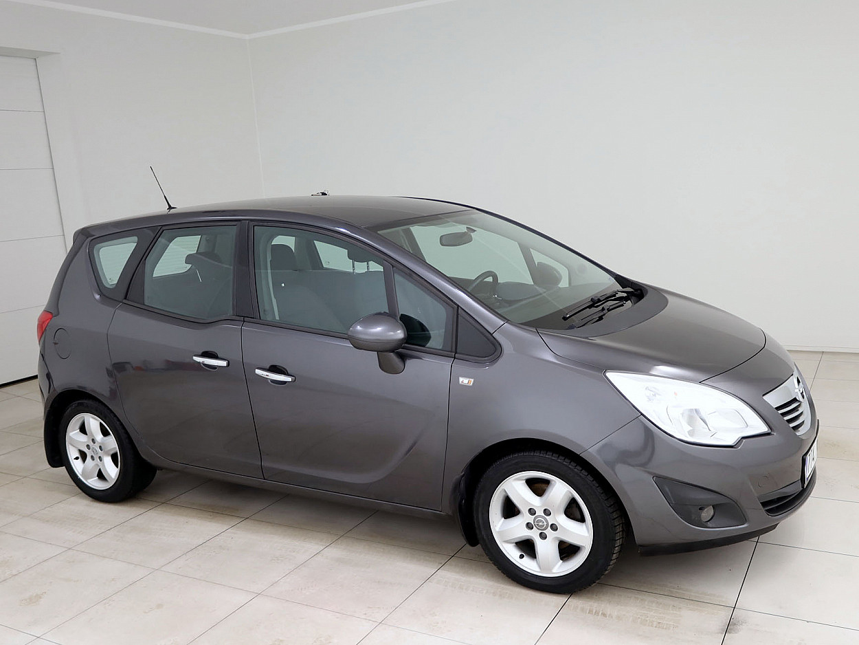 Opel Meriva Cosmo 1.4 74kW