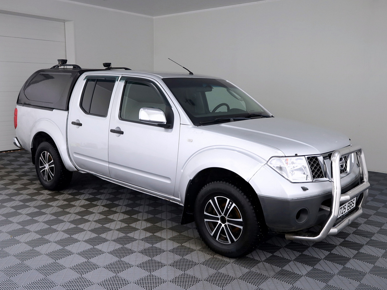Nissan Navara Doublecab Facelift 4x4 2.5 dCi 126kW