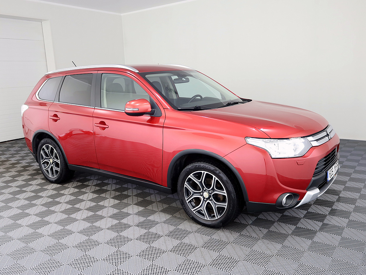 Mitsubishi Outlander Luxury ATM 2.0 110kW