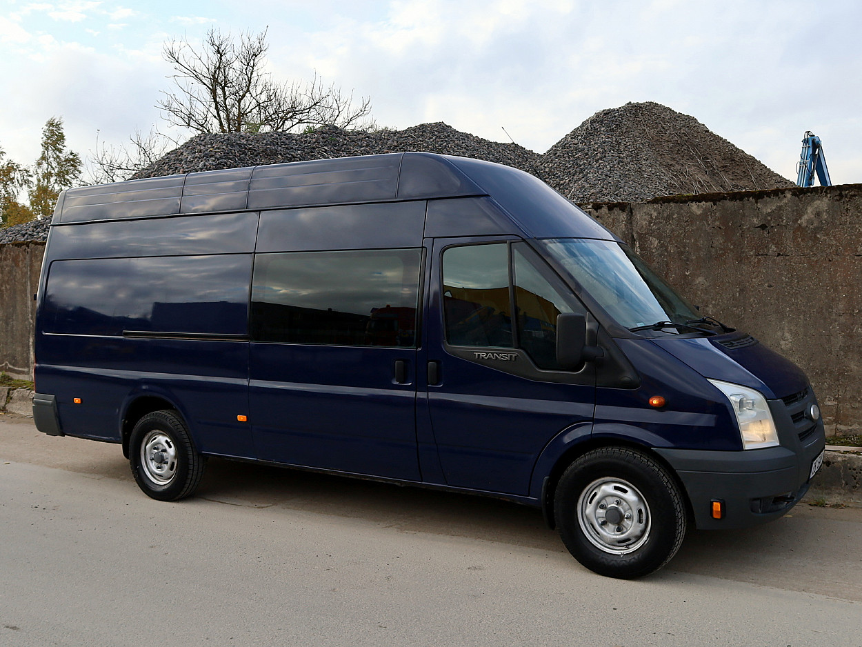 Ford Transit 350L Extralong 2.4 TDCi 103kW