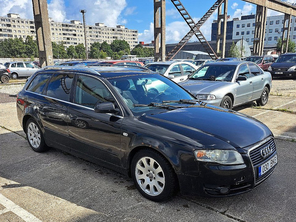 Audi A4 Comfortline Facelift 2.0 TDI 103kW