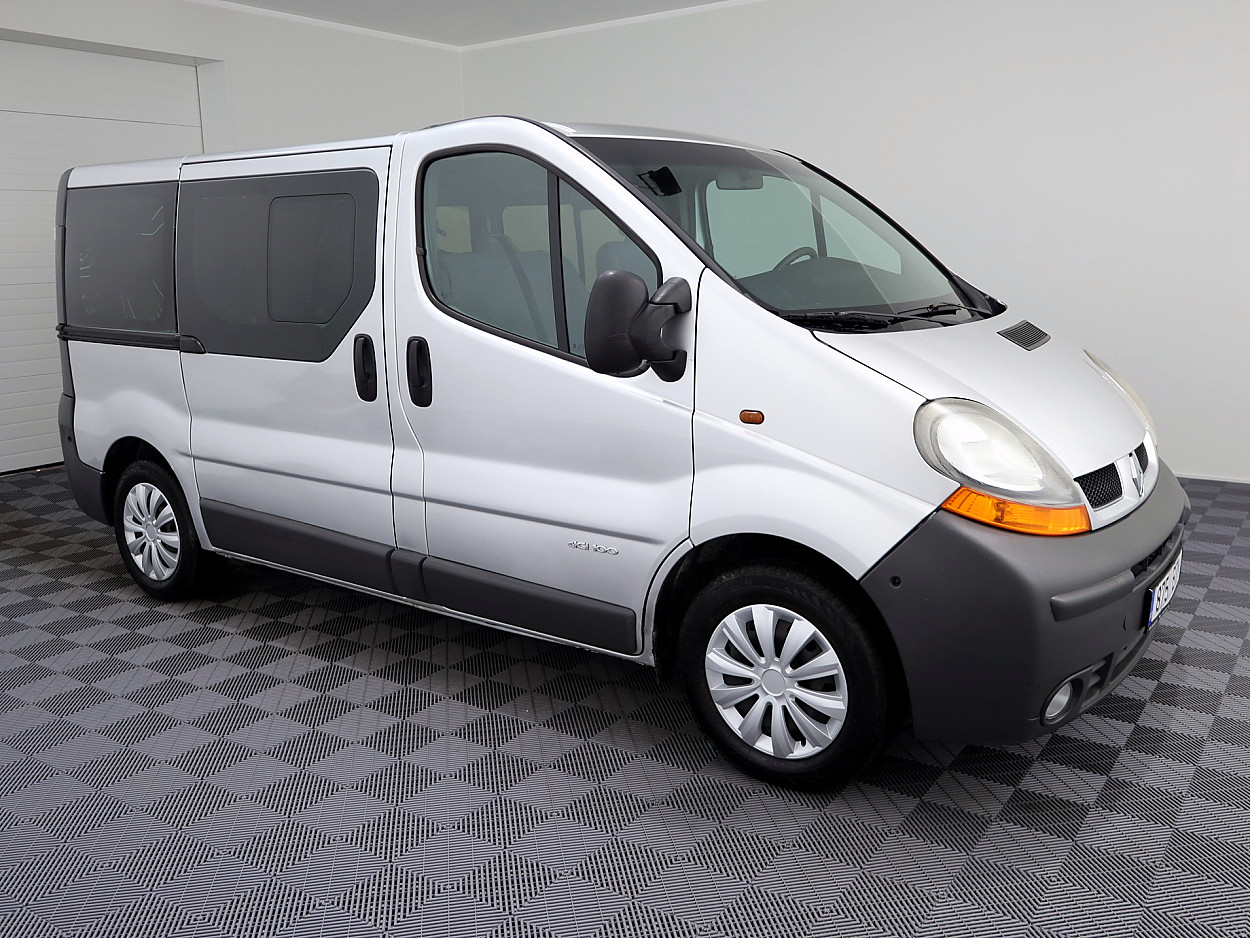 Renault Trafic Passenger 1.9 dCi 74kW