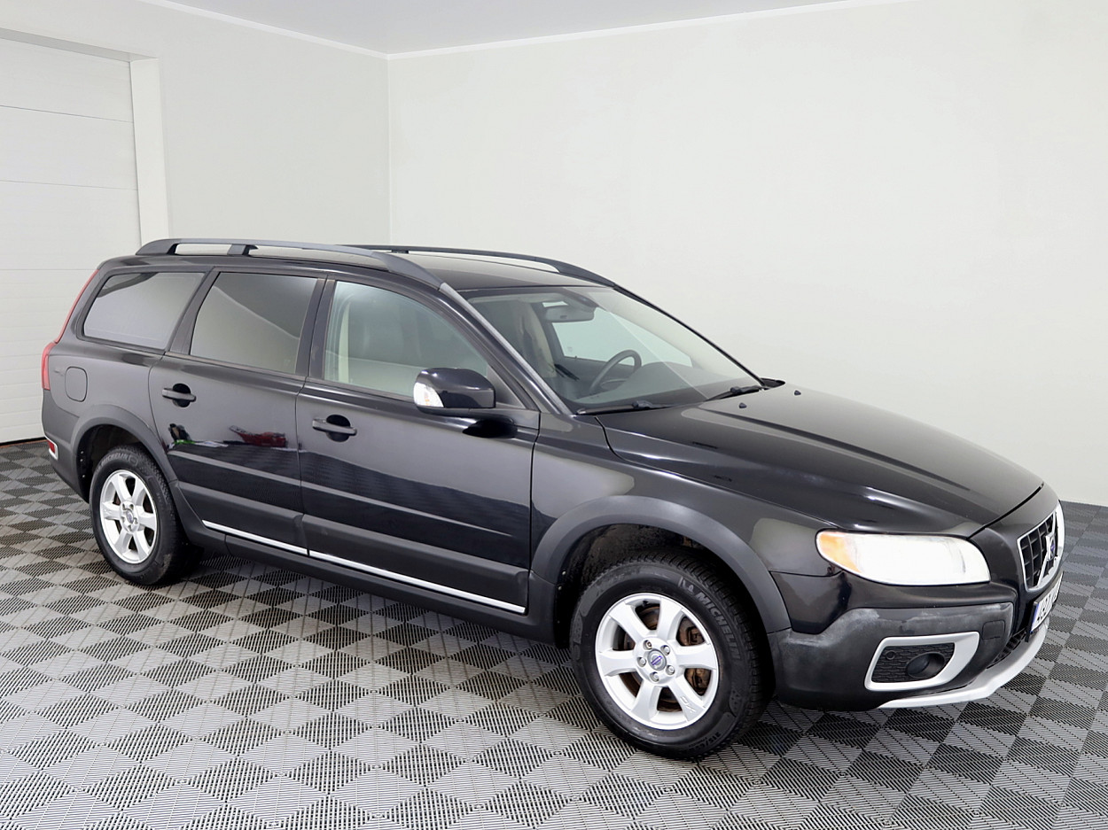 Volvo XC70 Summum AWD ATM 2.4 D5 136kW