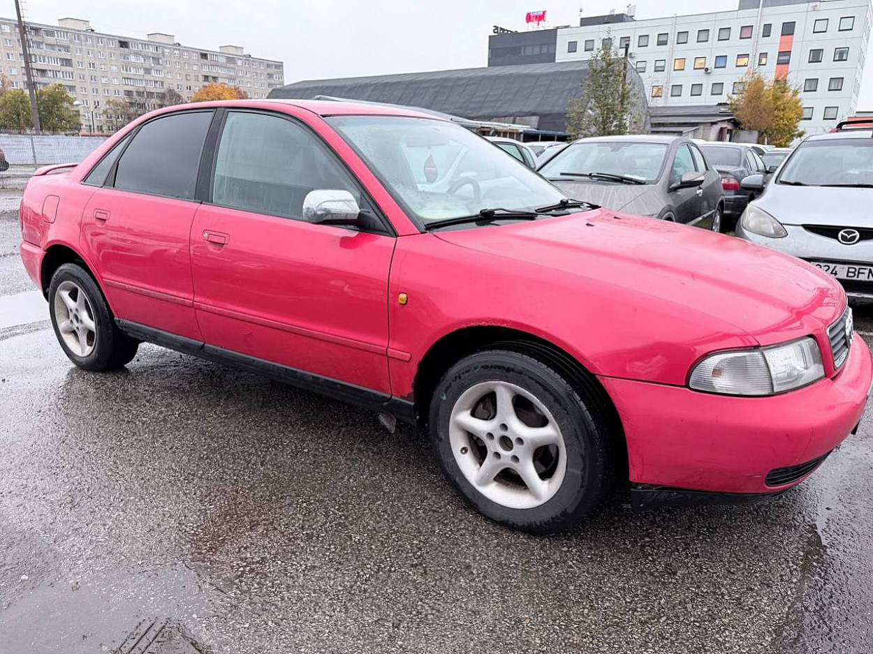 Audi A4 Sportline 1.8 92kW
