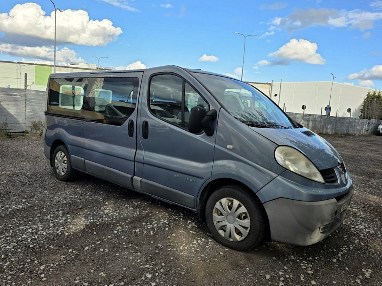 Renault Trafic Passenger Facelift 2.0 dCi 84kW