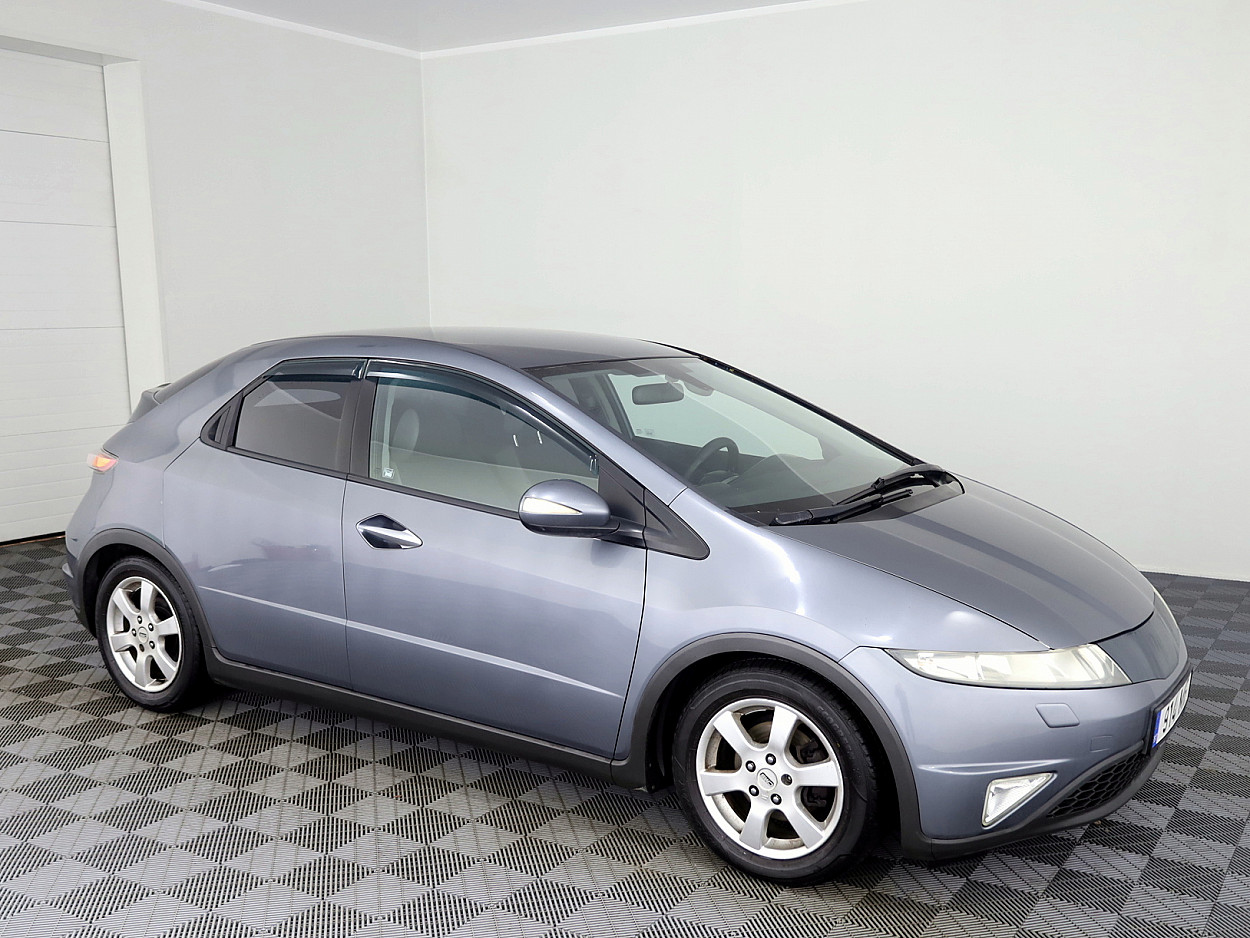 Honda Civic Elegance 1.8 103kW