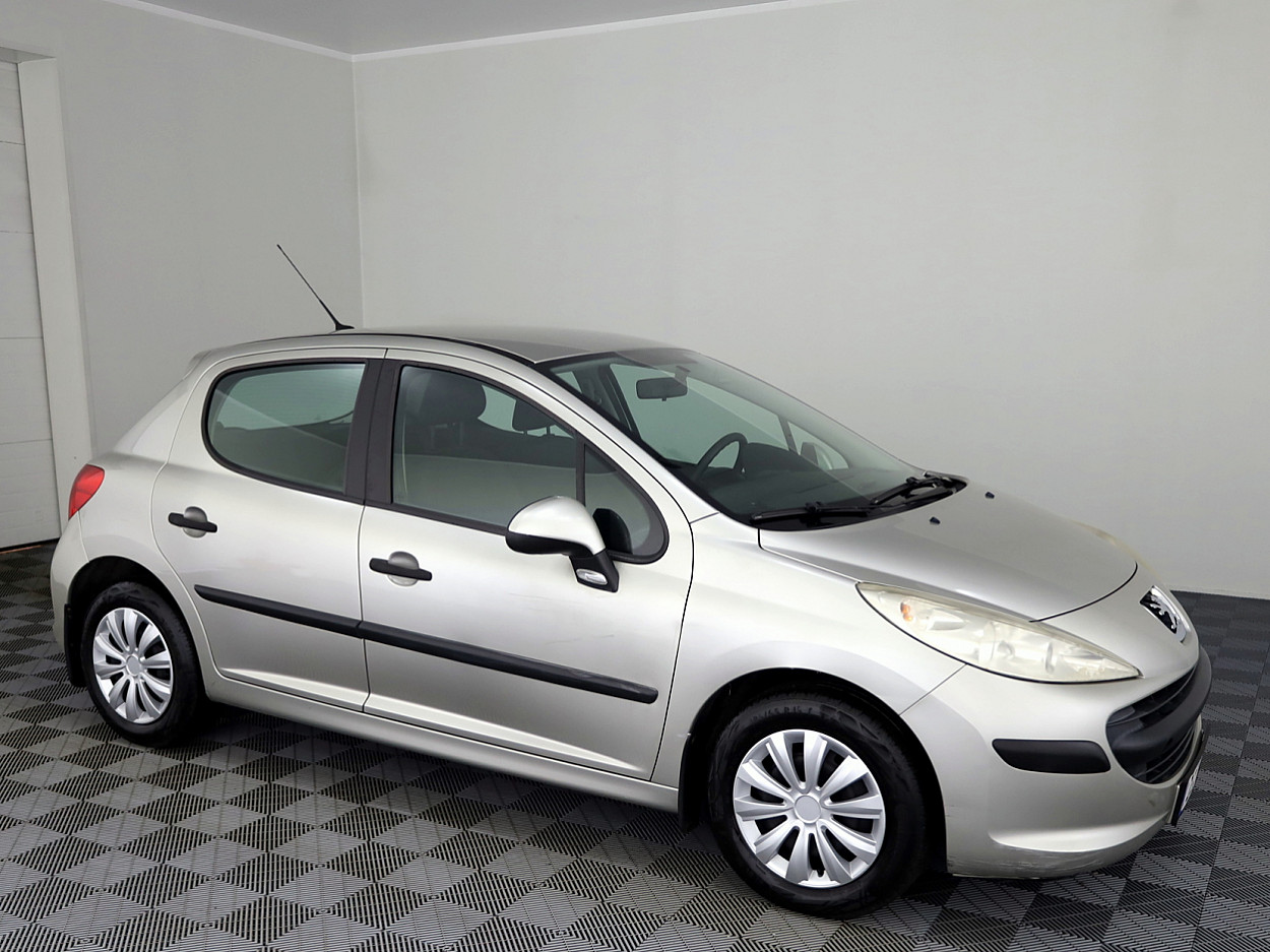 Peugeot 207 Elegance 1.4 54kW