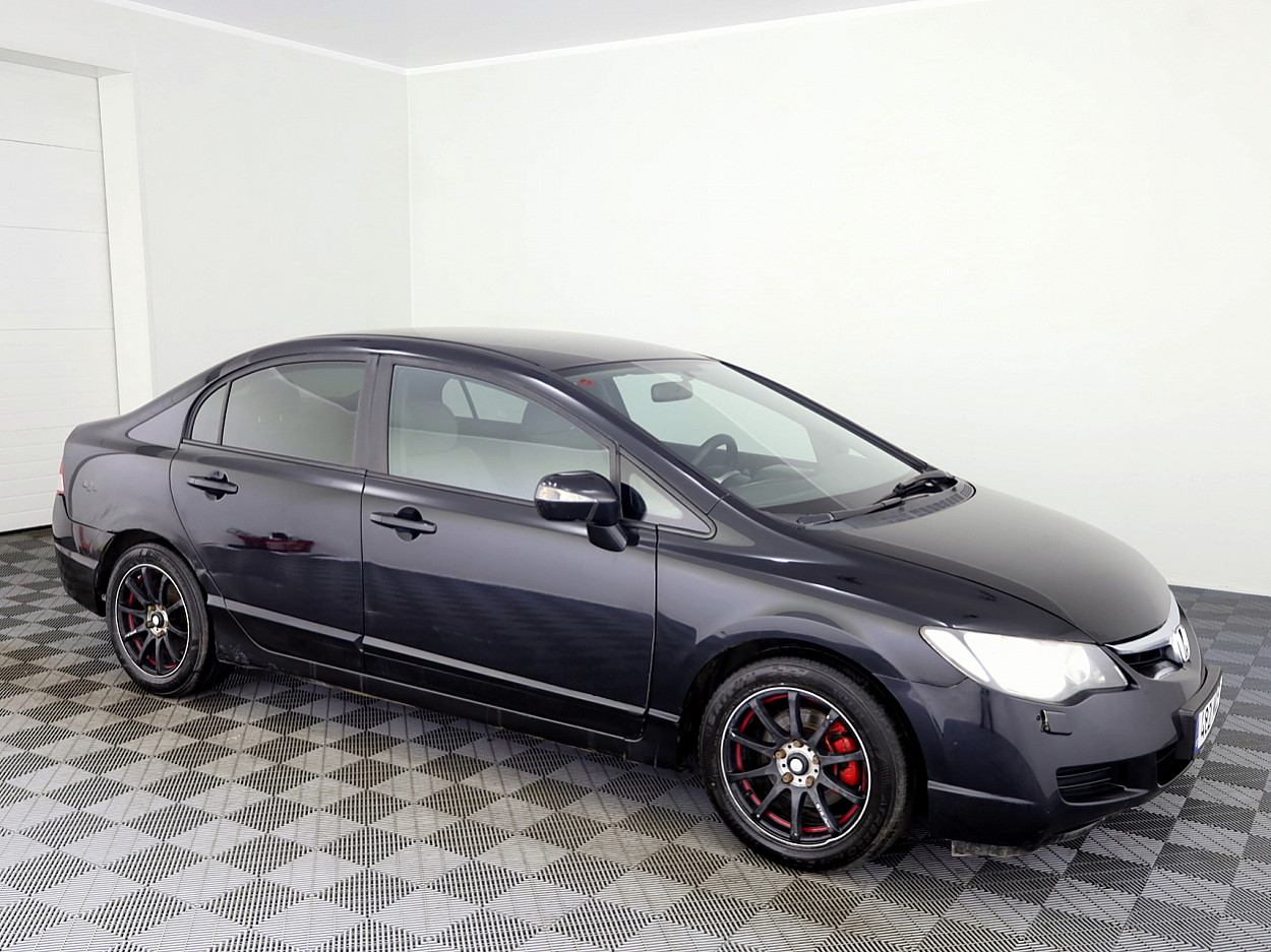 Honda Civic Elegance ATM 1.8 103kW