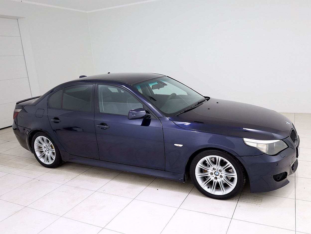 BMW 545 M-Pakett ATM 4.4 245kW