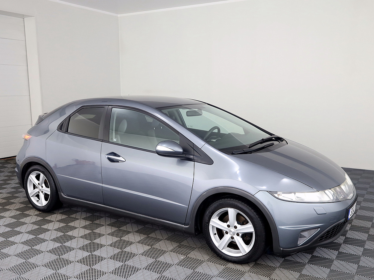Honda Civic Elegance 1.8 103kW