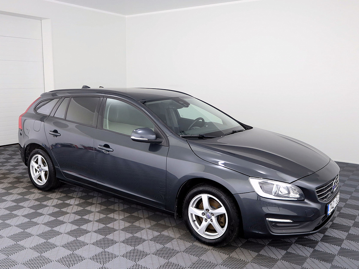 Volvo V60 Summum Facelift ATM 2.0 D4 140kW