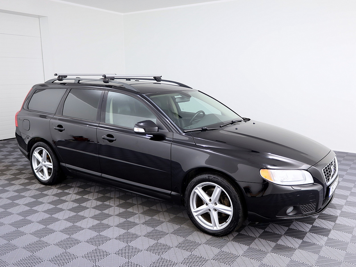 Volvo V70 Summum ATM 2.4 D5 136kW