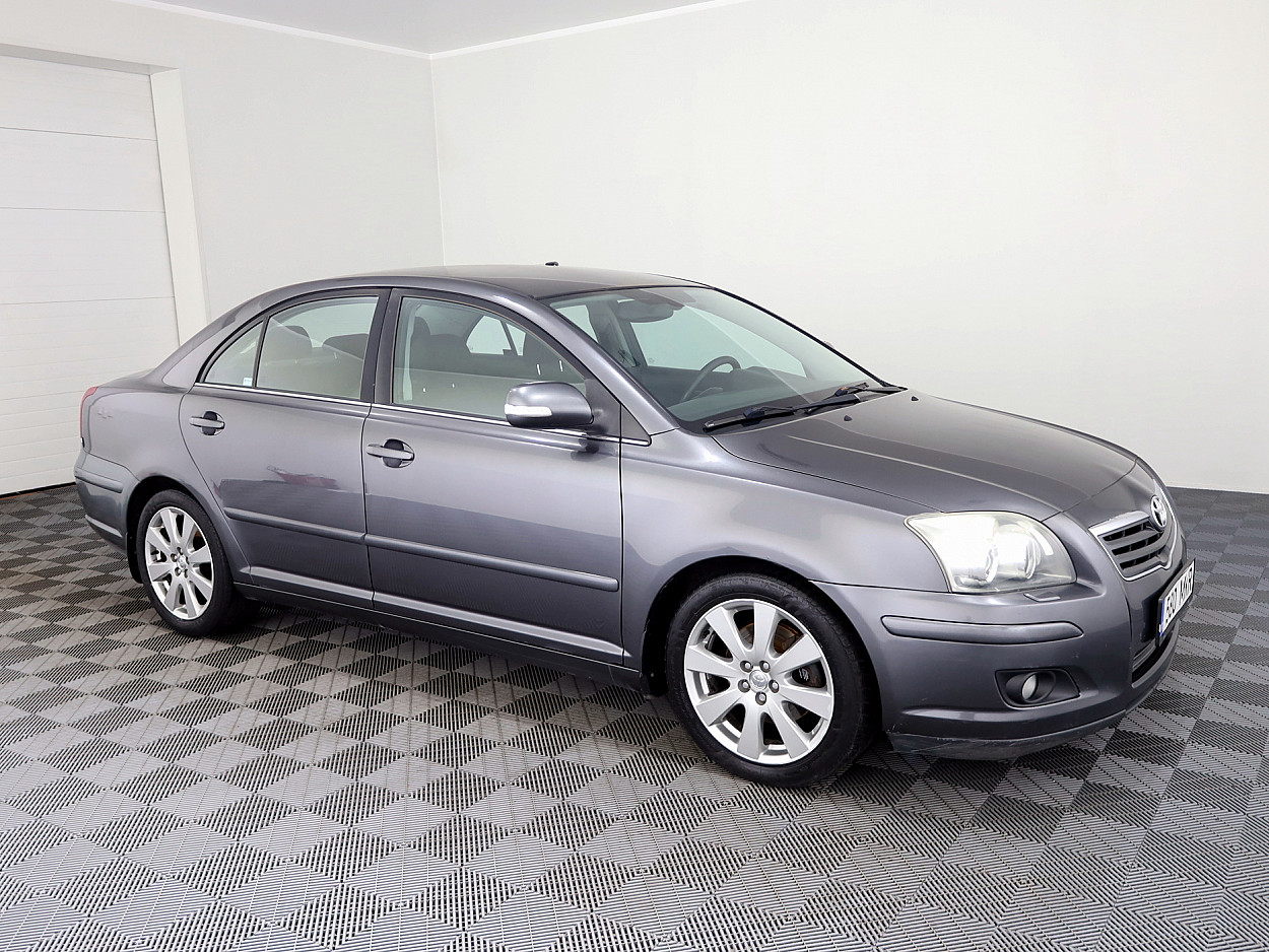 Toyota Avensis Linea Sol Facelift 2.0 108kW